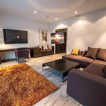 Отель Hotelli Suomutunturi 4*