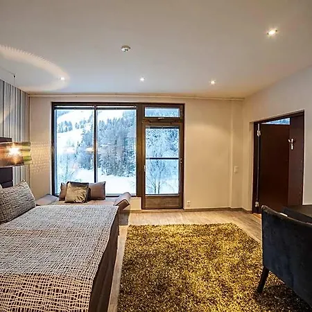 Hotelli Suomutunturi Отель 4*