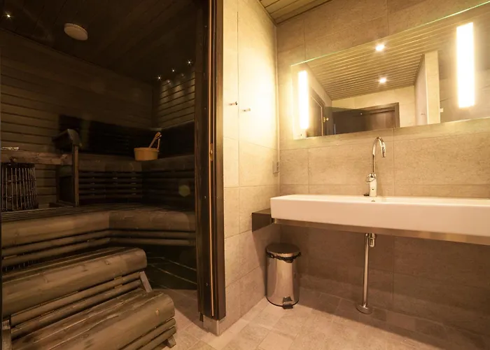 מלון Hotelli Suomutunturi 4*